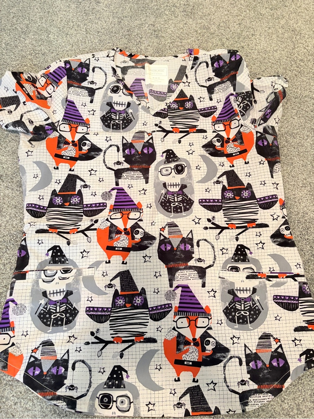 Women’s medium Cherokee Halloween scrub top